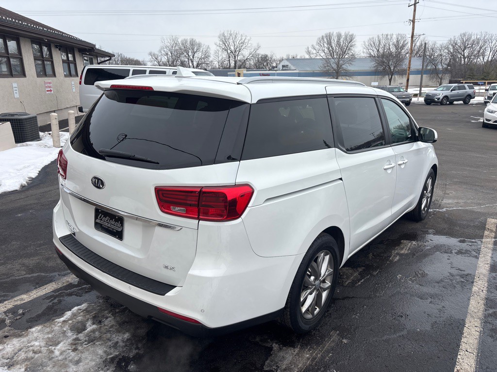 2020 Kia Sedona Image 3