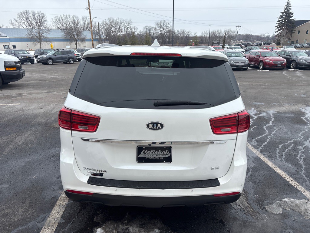 2020 Kia Sedona Image 4