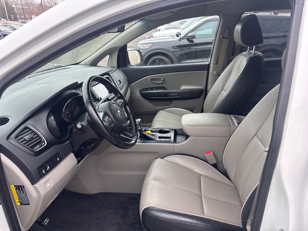 2020 Kia Sedona Image 12