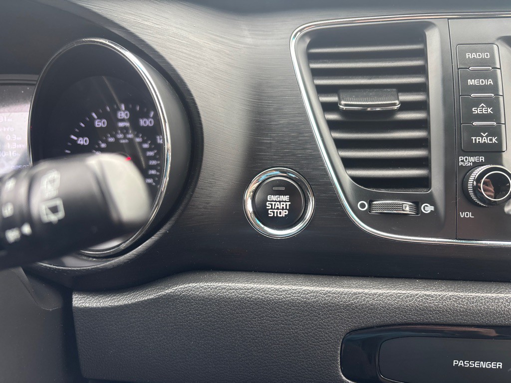 2020 Kia Sedona Image 21