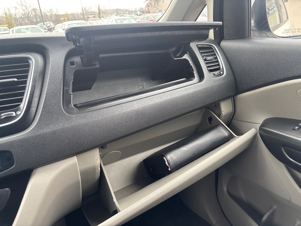 2020 Kia Sedona Image 28