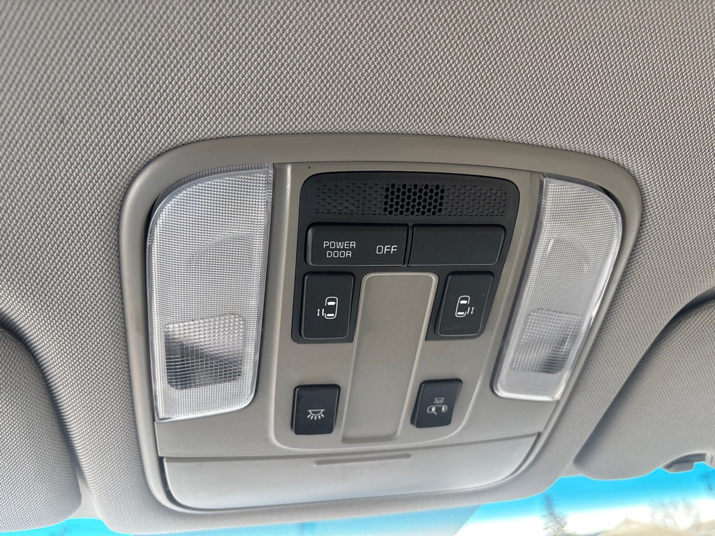 2020 Kia Sedona Image 29