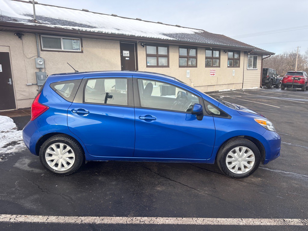 2014 Nissan Versa Image 2