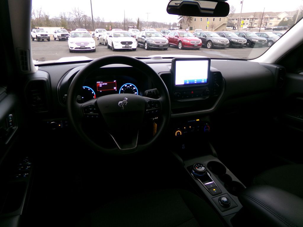 2022 Ford Bronco Image 26