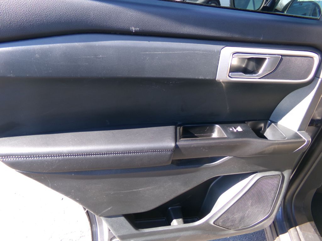 2023 Ford Explorer Image 30