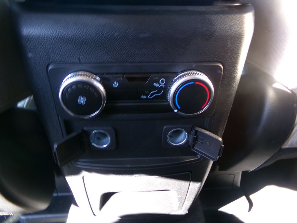 2023 Ford Explorer Image 32