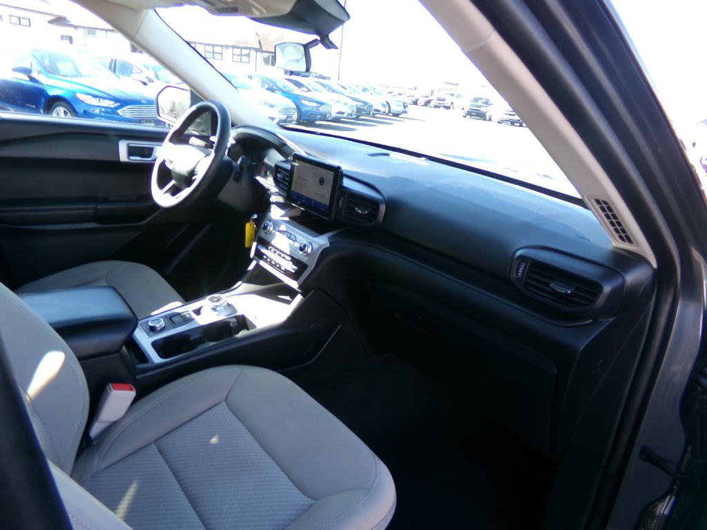 2023 Ford Explorer Image 38