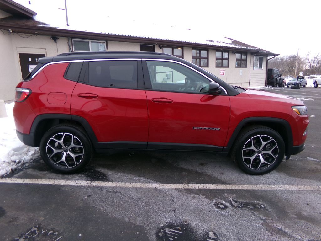2025 Jeep Compass Image 2