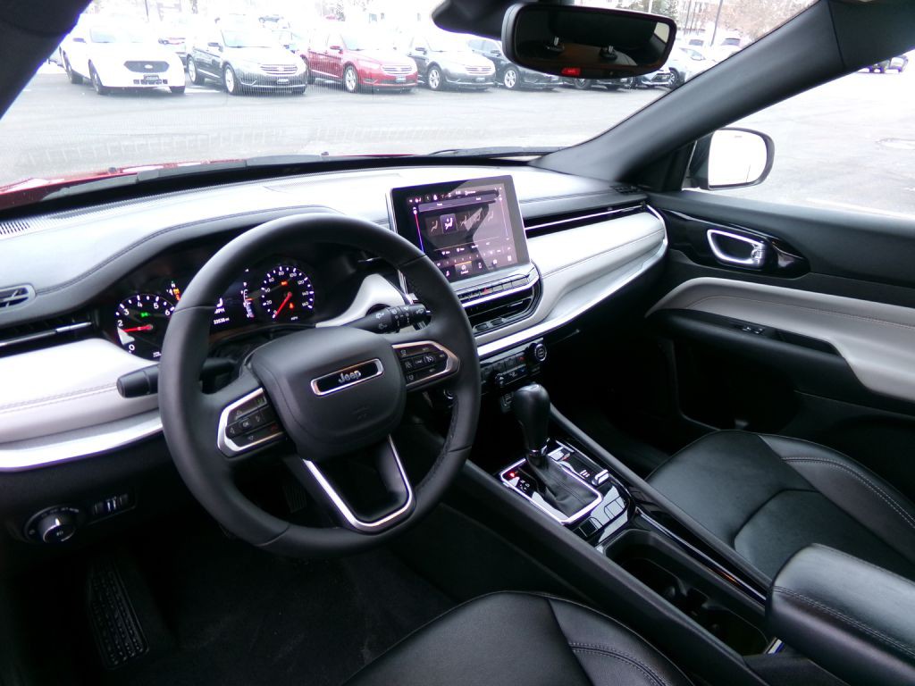 2025 Jeep Compass Image 13