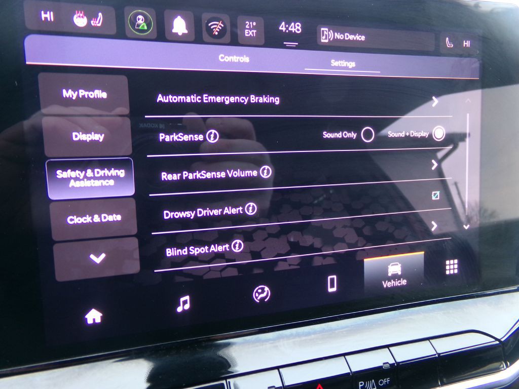 2025 Jeep Compass Image 24