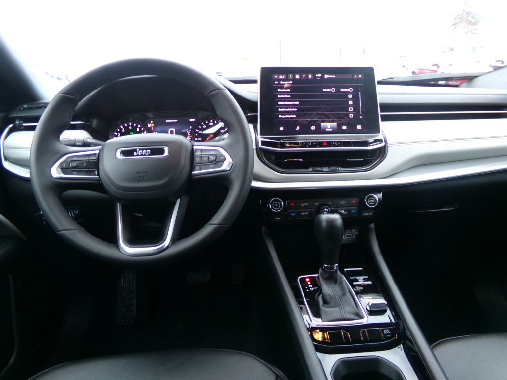 2025 Jeep Compass Image 31