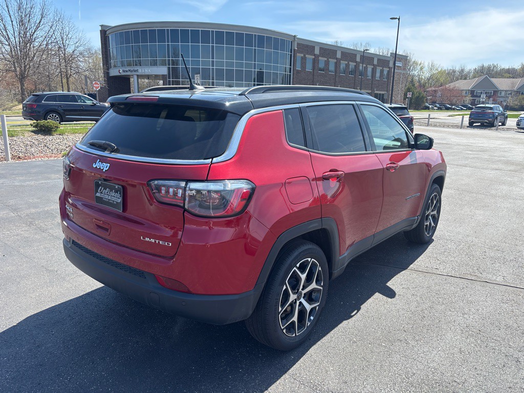 2025 Jeep Compass Image 3