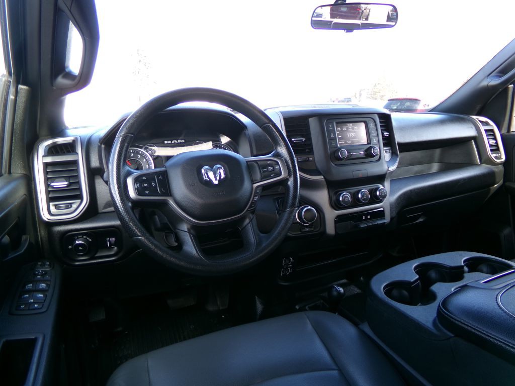 2023 RAM 2500 Image 31