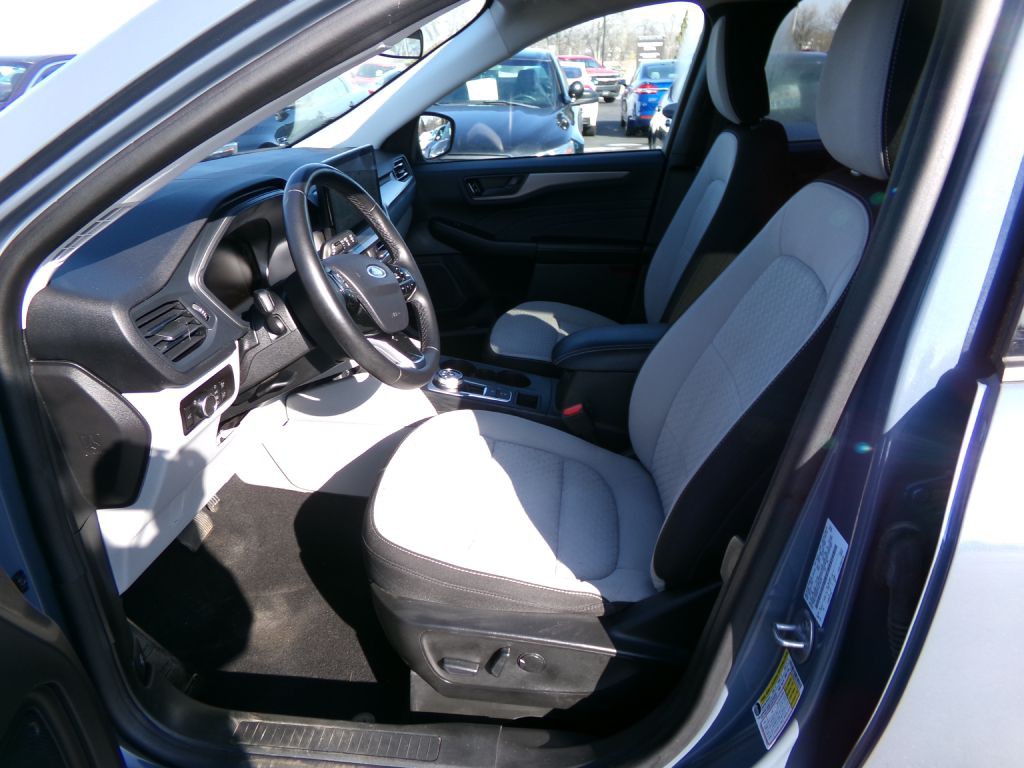 2023 Ford Escape Image 11