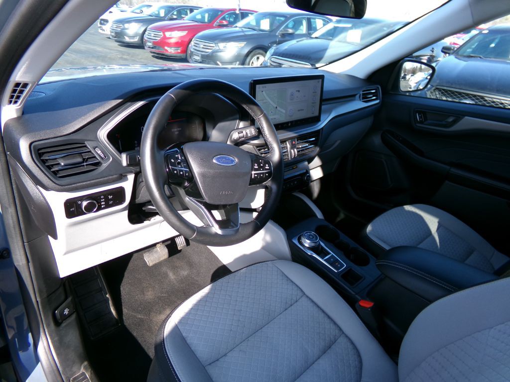 2023 Ford Escape Image 12