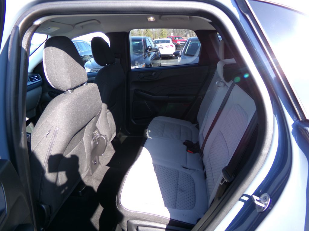 2023 Ford Escape Image 32