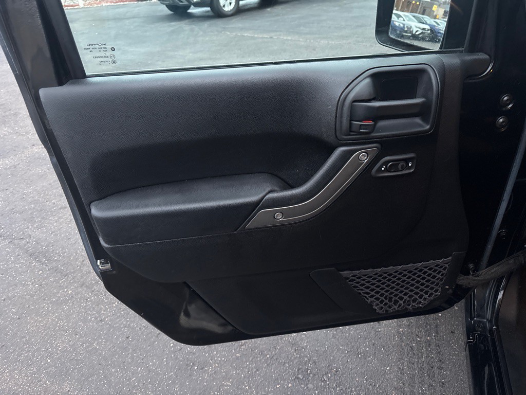 2016 Jeep Wrangler Image 9