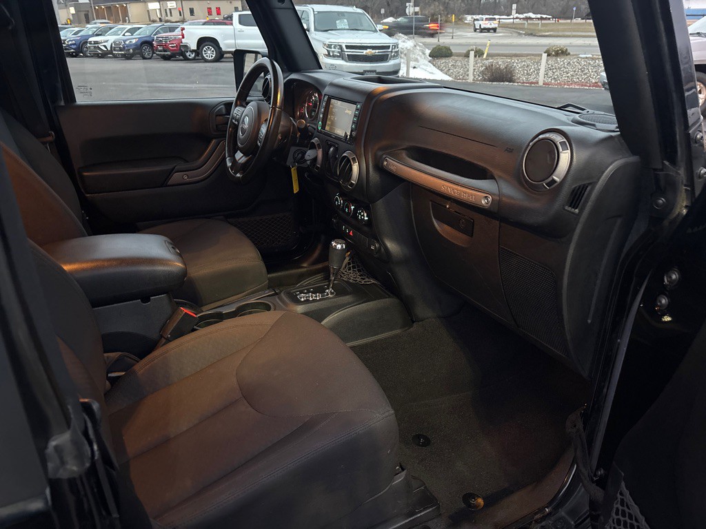 2016 Jeep Wrangler Image 22
