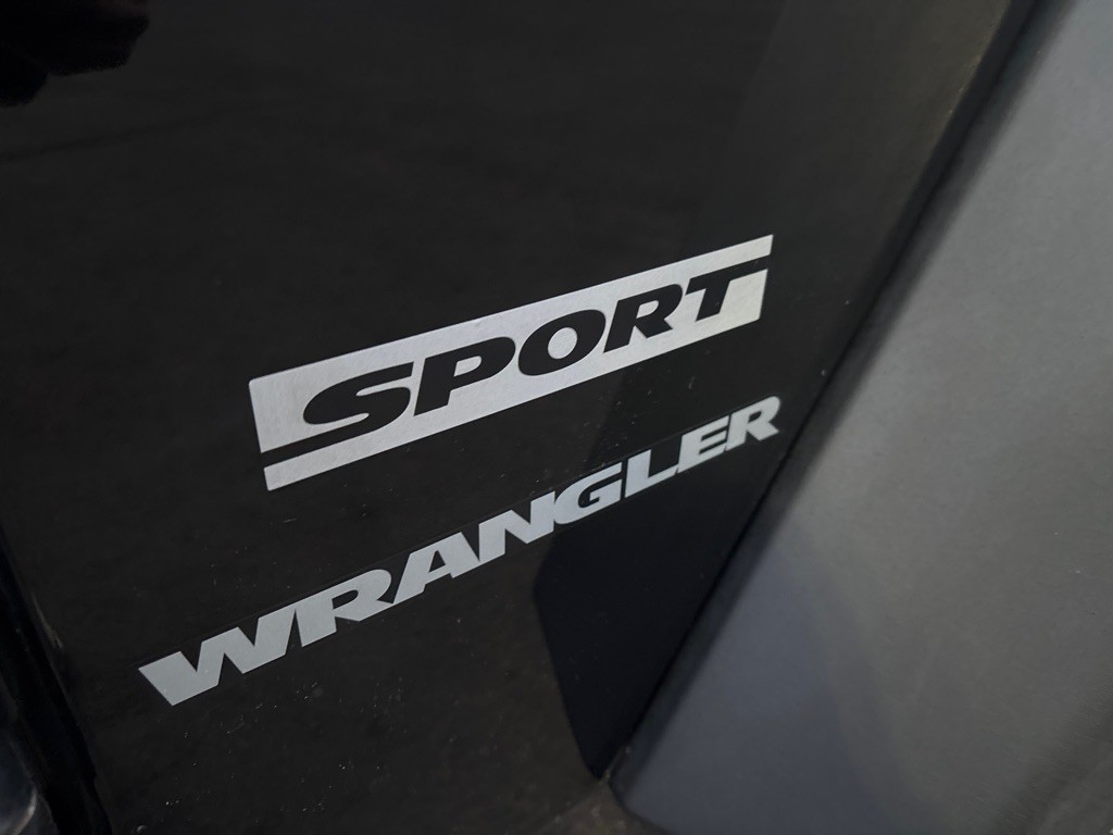 2016 Jeep Wrangler Image 23