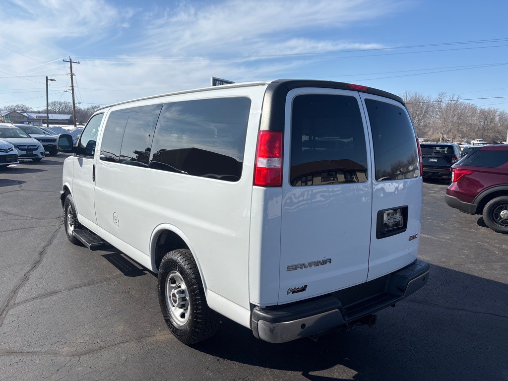 2018 GMC Savana Image 5
