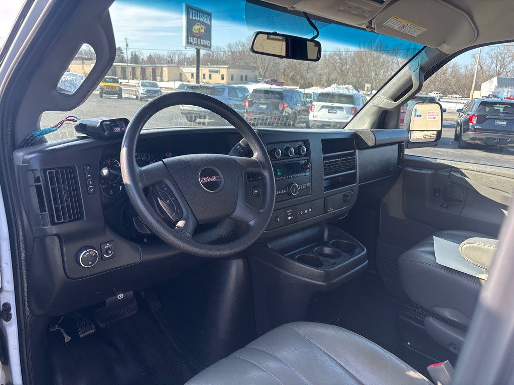 2018 GMC Savana Image 11