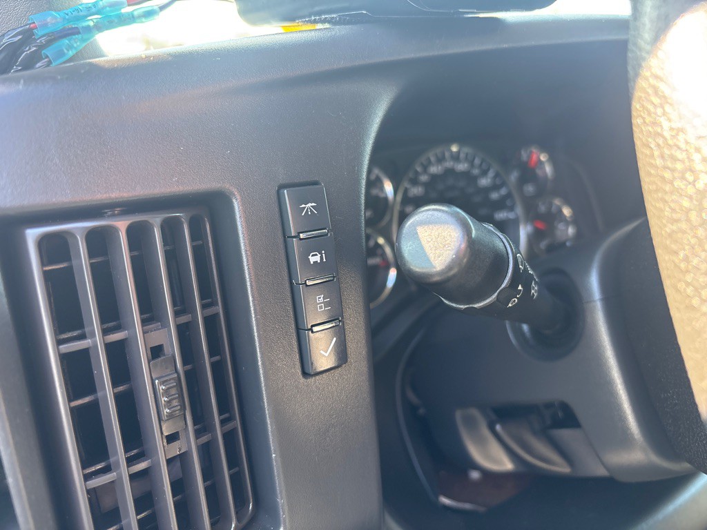 2018 GMC Savana Image 13