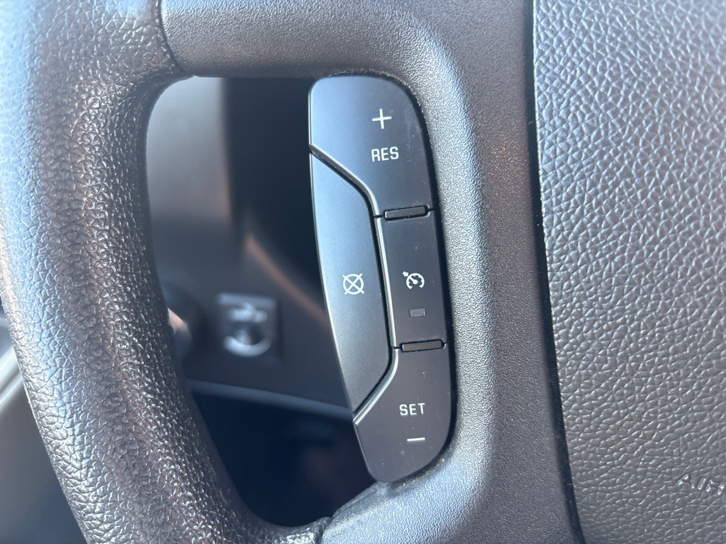 2018 GMC Savana Image 15