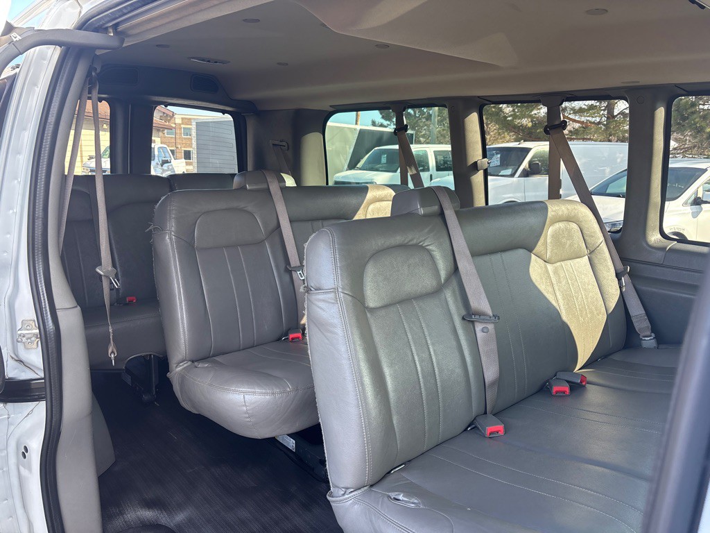 2018 GMC Savana Image 23