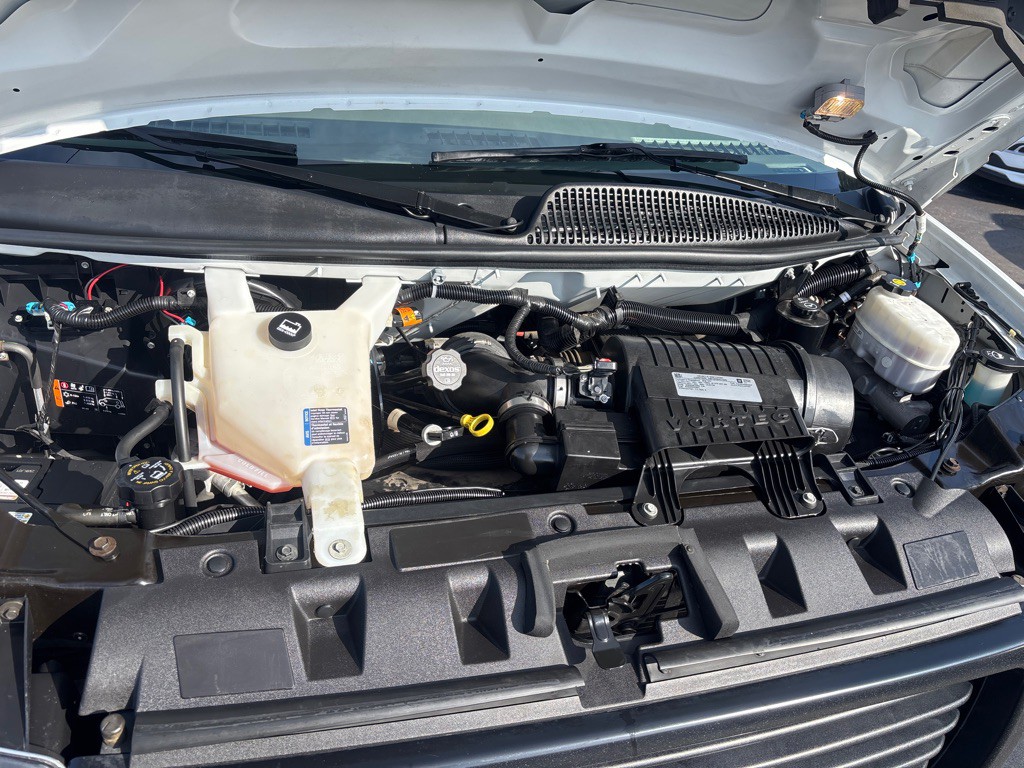 2018 GMC Savana Image 27