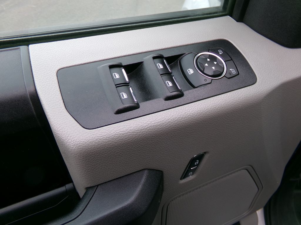 2017 Ford F-150 Image 18