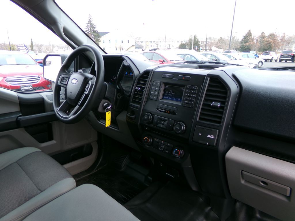 2017 Ford F-150 Image 38