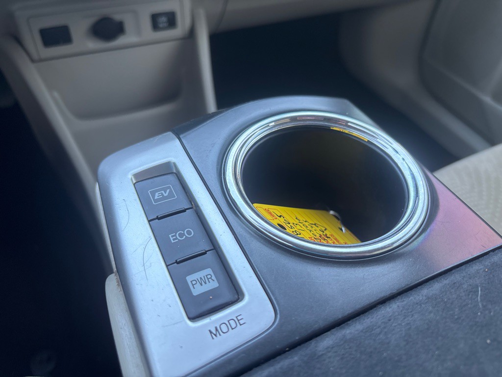 2013 Toyota Prius Image 21