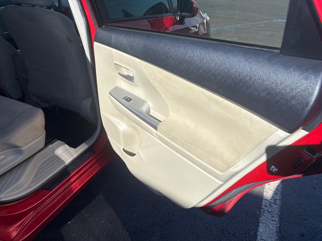 2013 Toyota Prius Image 27