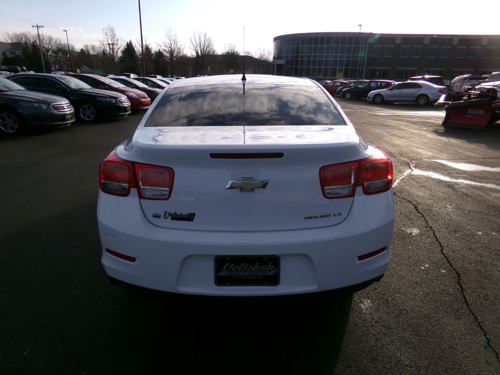 2015 Chevrolet Malibu Image 5