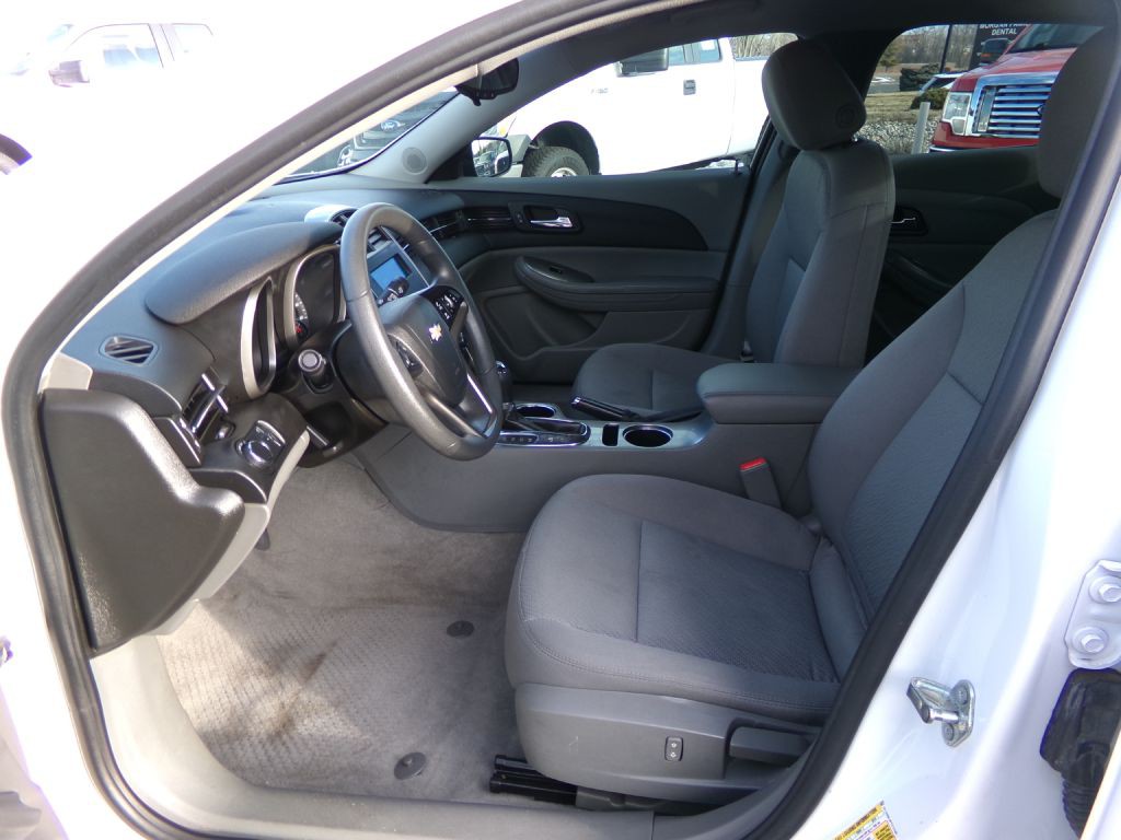 2015 Chevrolet Malibu Image 10