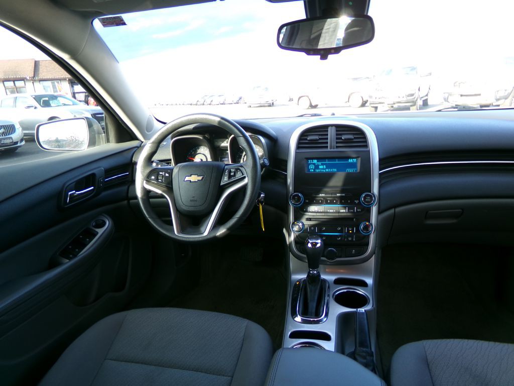 2015 Chevrolet Malibu Image 19