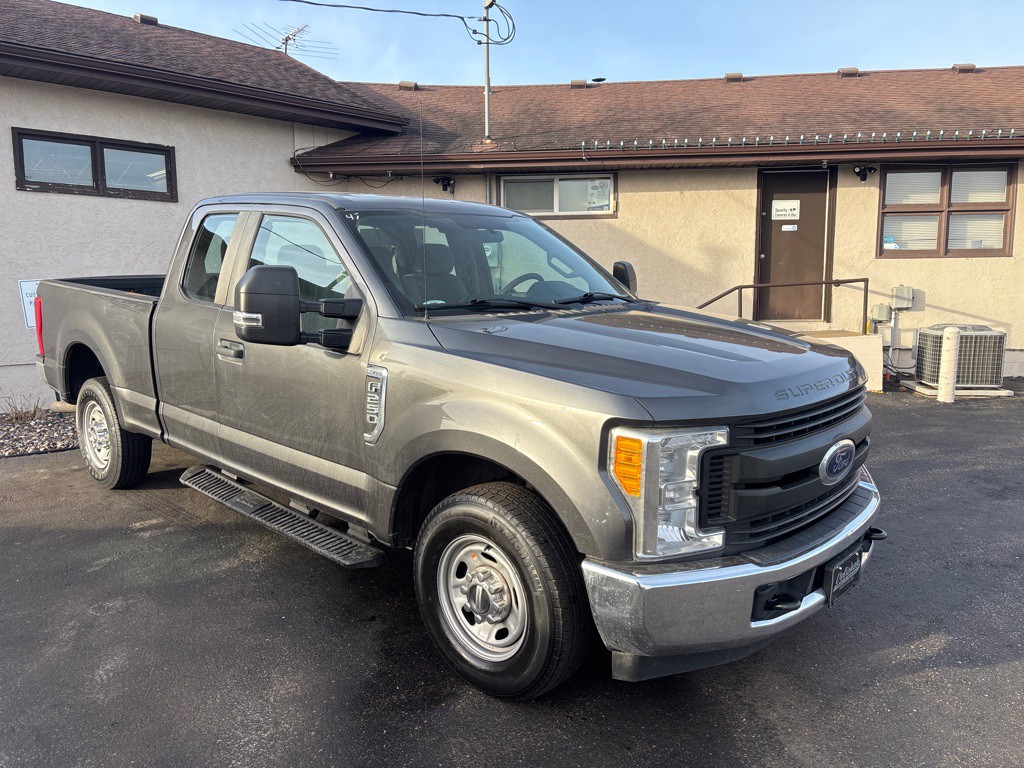 2017 Ford F-250 Image 1
