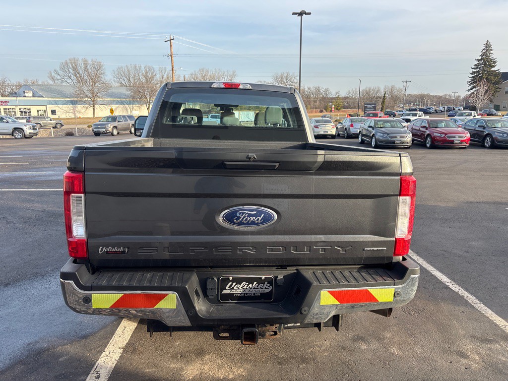 2017 Ford F-250 Image 4