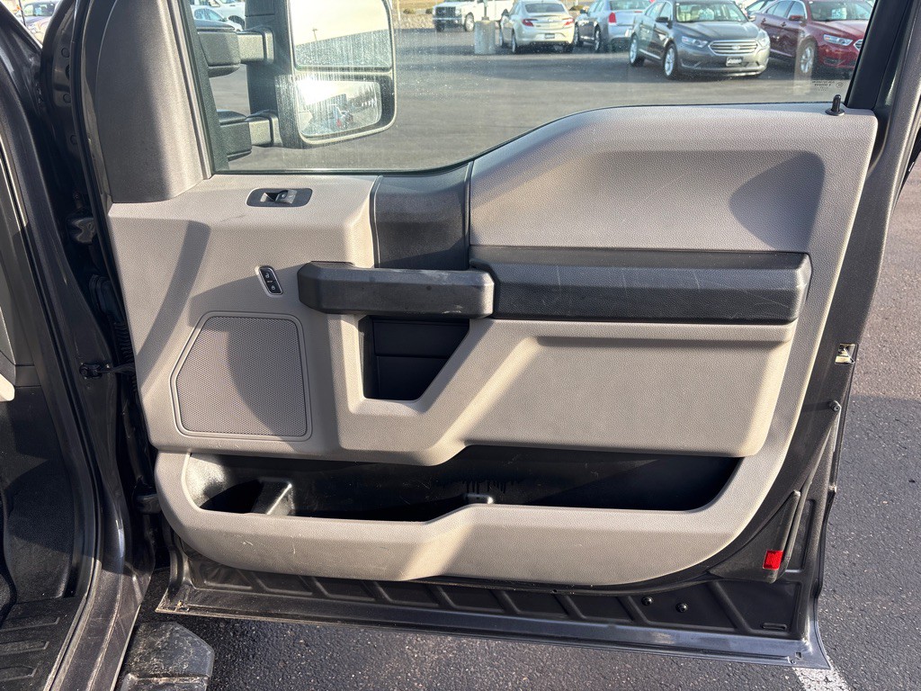 2017 Ford F-250 Image 25