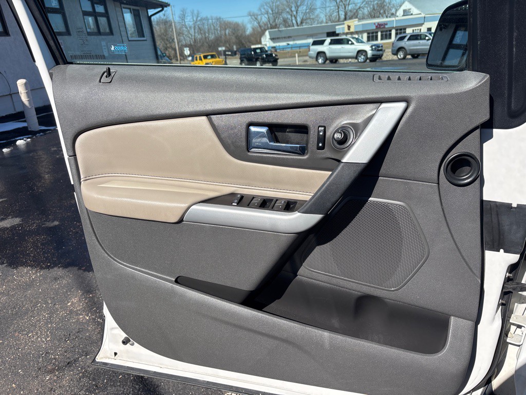 2014 Ford Edge Image 9