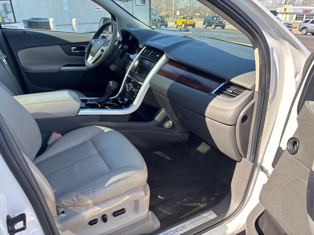 2014 Ford Edge Image 34