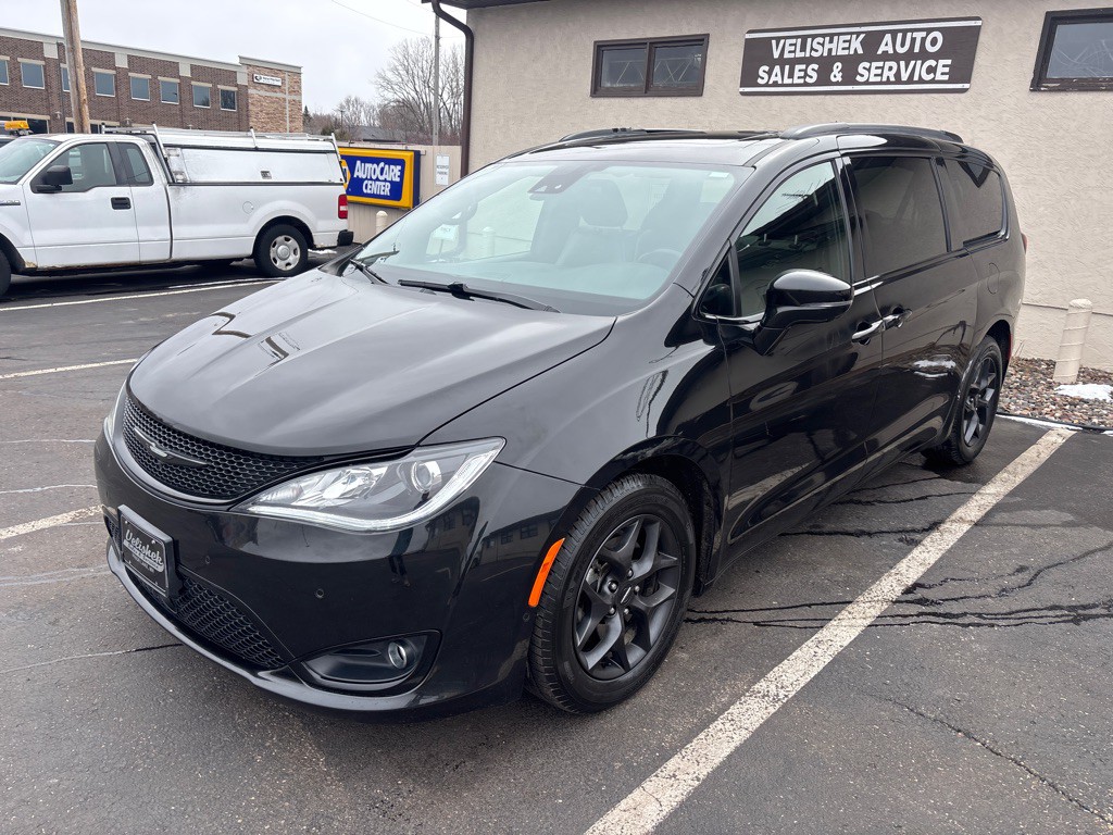 2018 Chrysler Pacifica Image 7