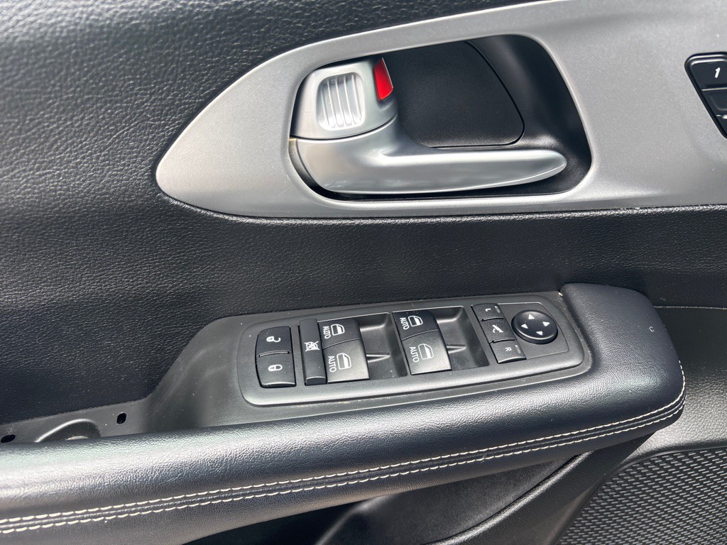 2018 Chrysler Pacifica Image 10