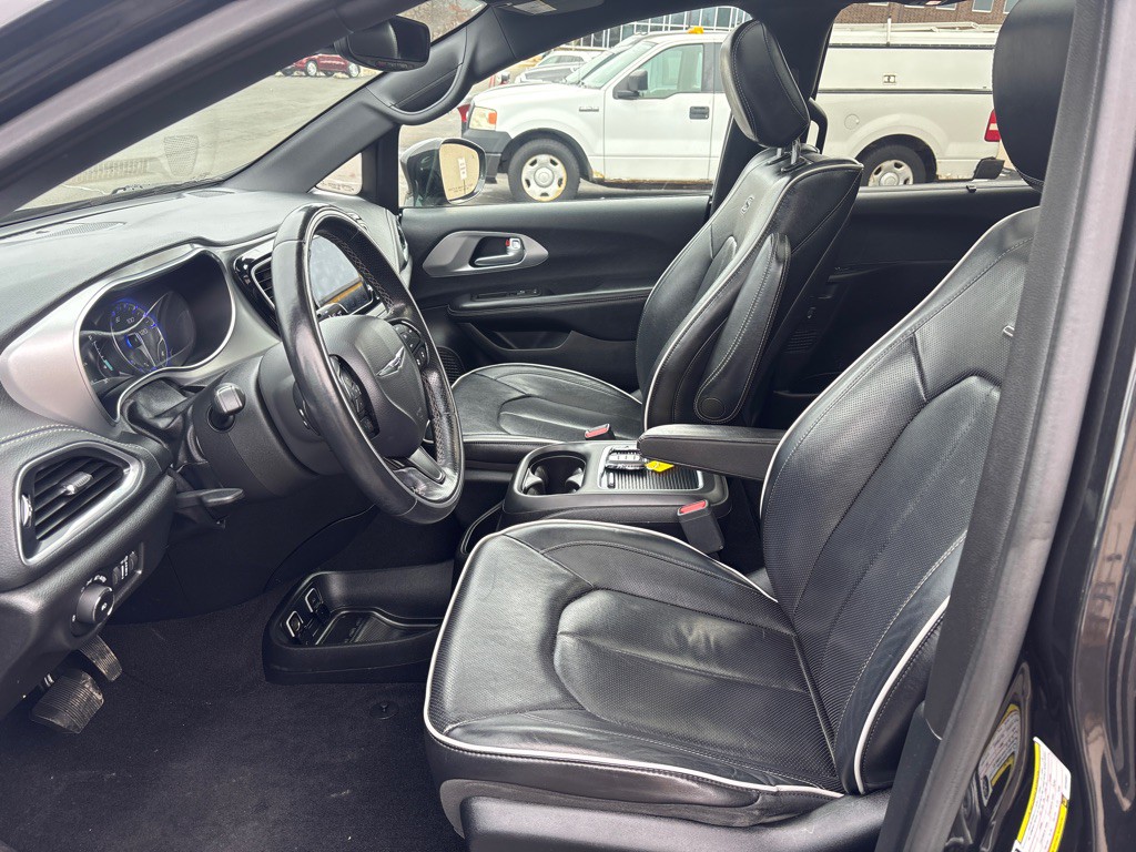 2018 Chrysler Pacifica Image 13