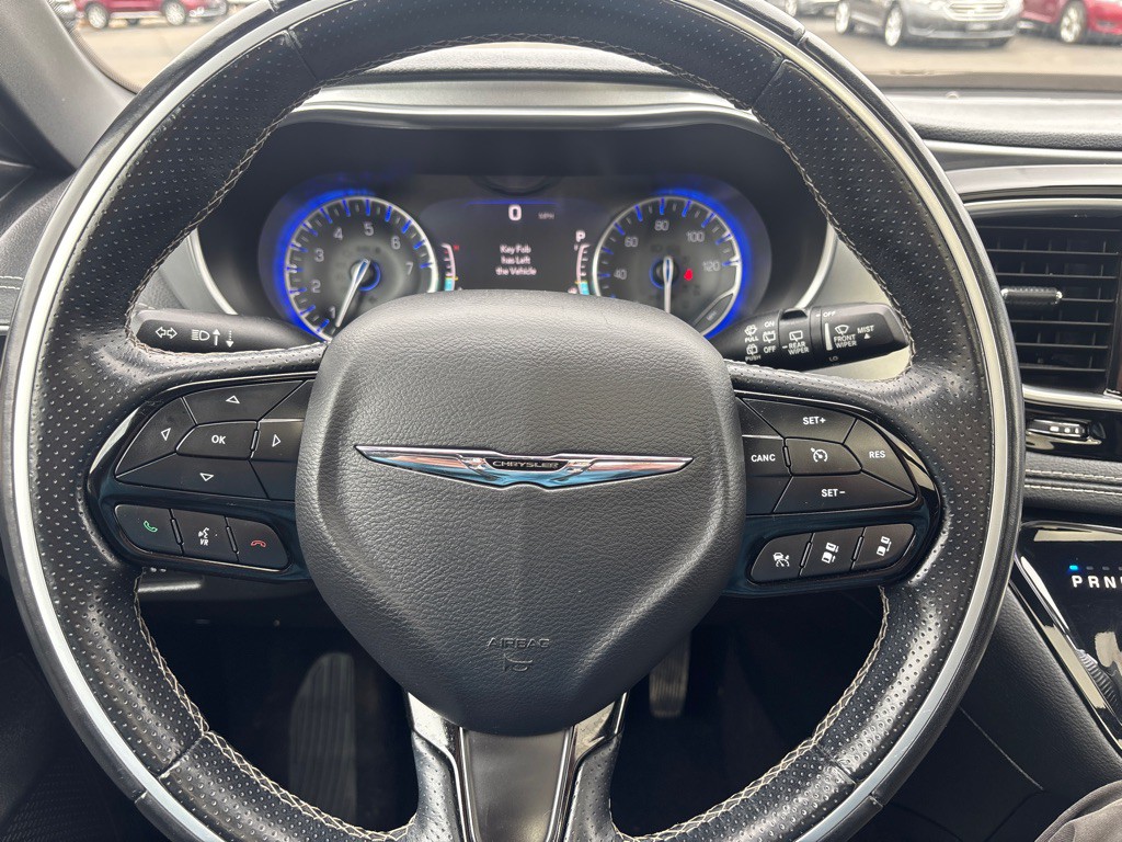 2018 Chrysler Pacifica Image 16