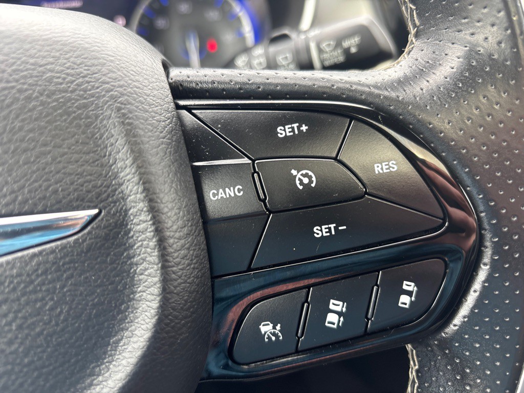 2018 Chrysler Pacifica Image 18
