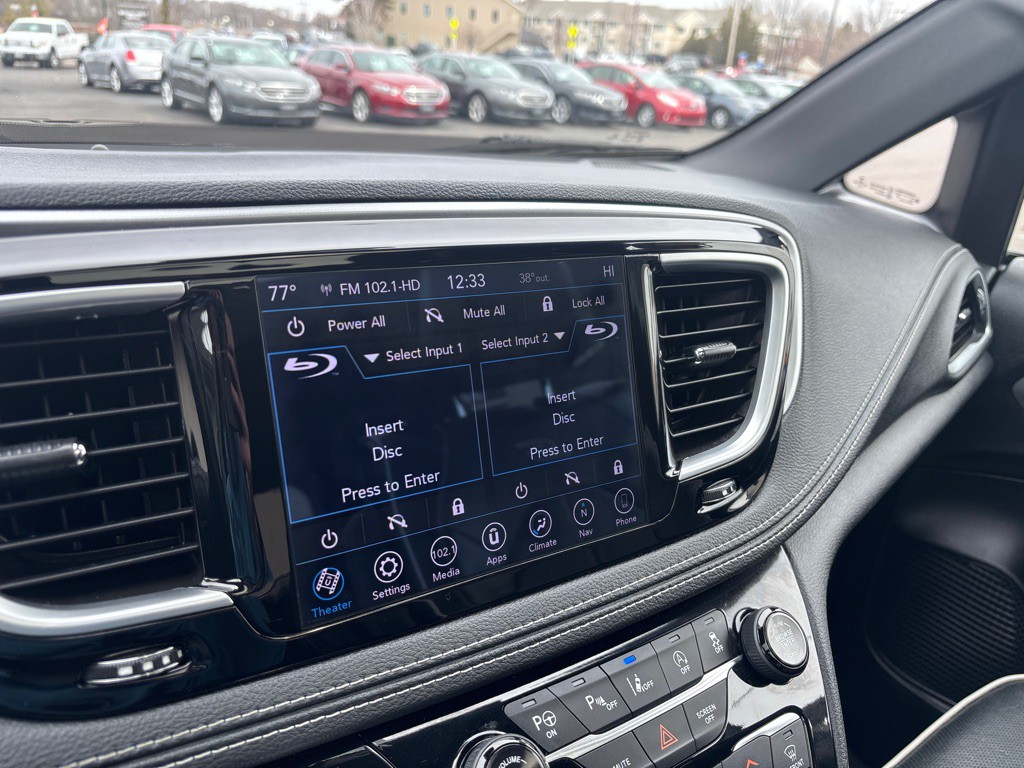 2018 Chrysler Pacifica Image 20
