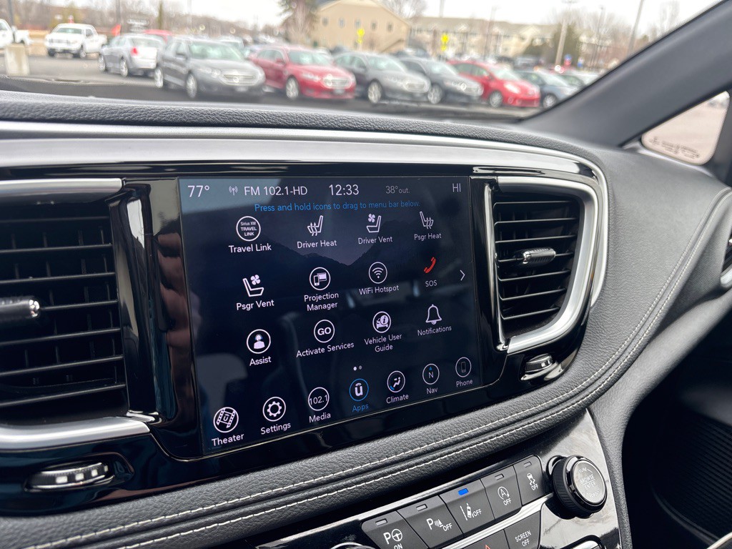 2018 Chrysler Pacifica Image 22