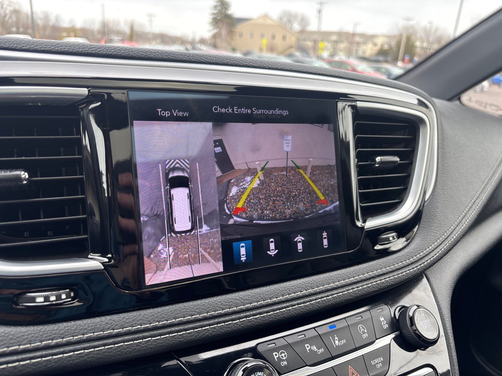 2018 Chrysler Pacifica Image 26