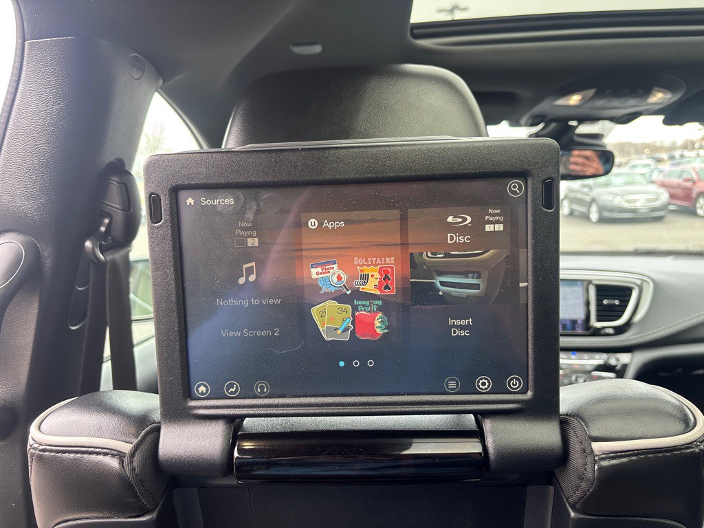 2018 Chrysler Pacifica Image 34